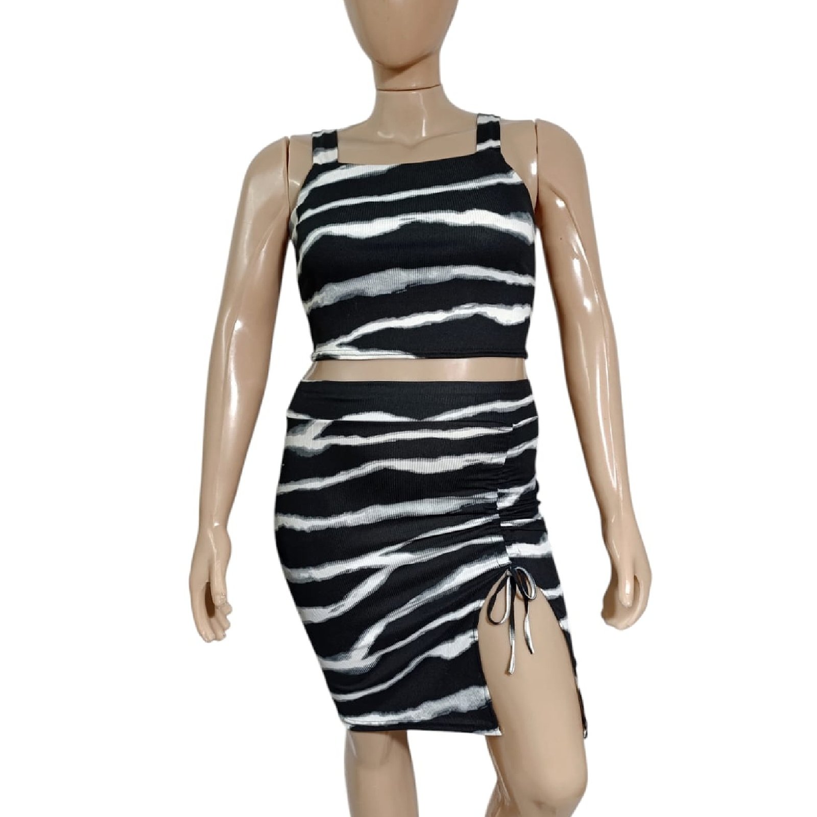 08d65801-8158-4667-911f-fbc37d7d728f Conjunto Top Pollera - Image 1